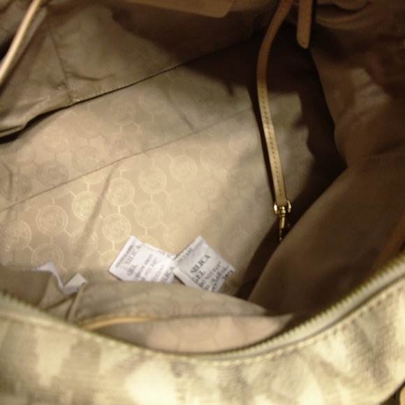 💥CLOSING Nov.1 SALE💥 Michael Kors MK Purse & matching Wallet - Picture 9 of 16